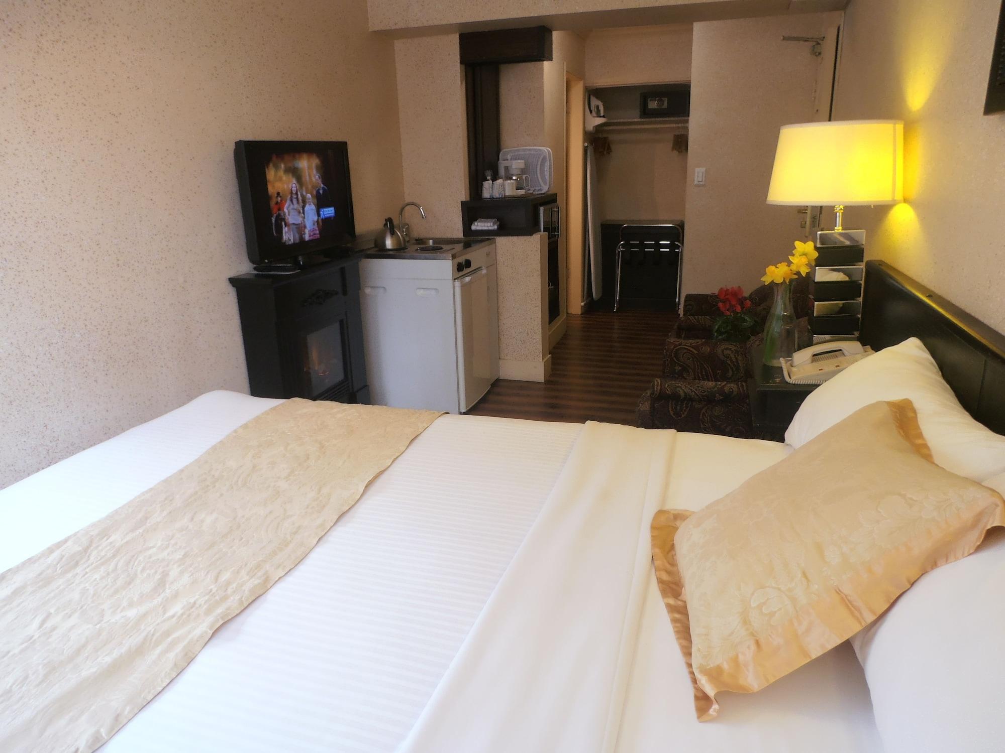 Divya Sutra Suites On Robson Downtown Ванкувер Экстерьер фото